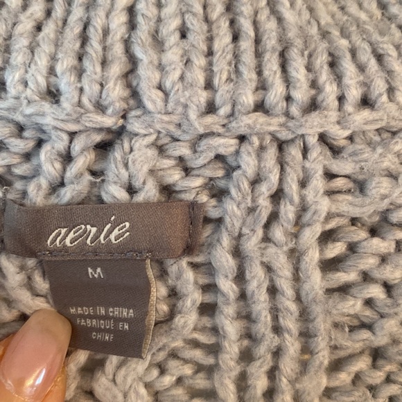 Blue-Grey crew cable knit sweater - Picture 2 of 4